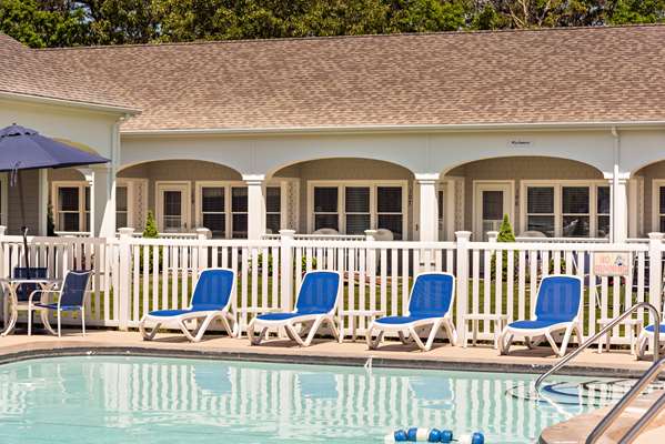 Pool - Pelham on Earle Hotel West Harwich