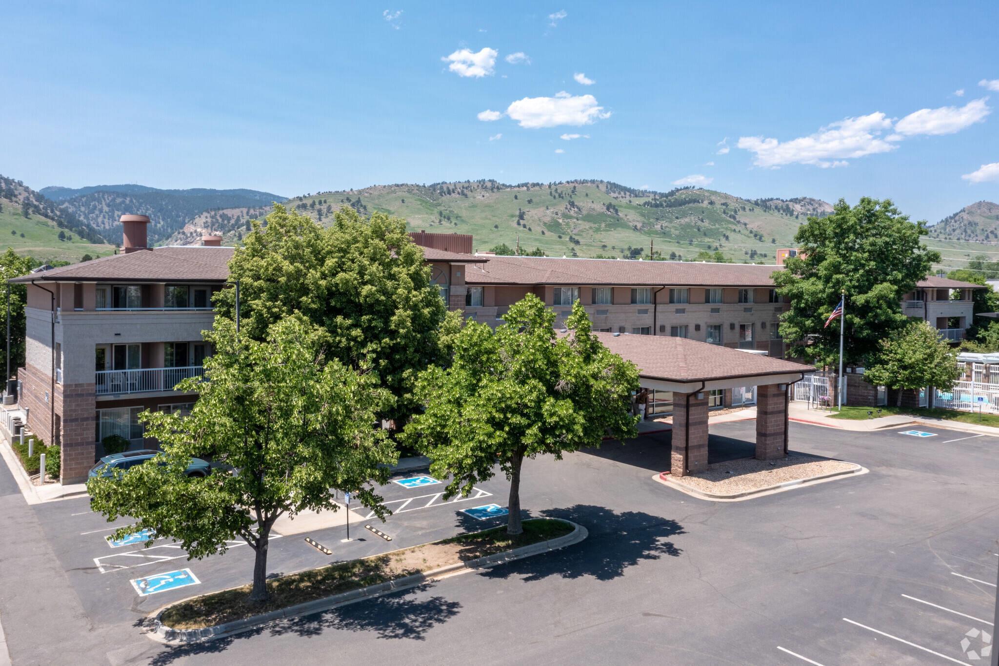 Drone | Comfort Inn & Suites Boulder