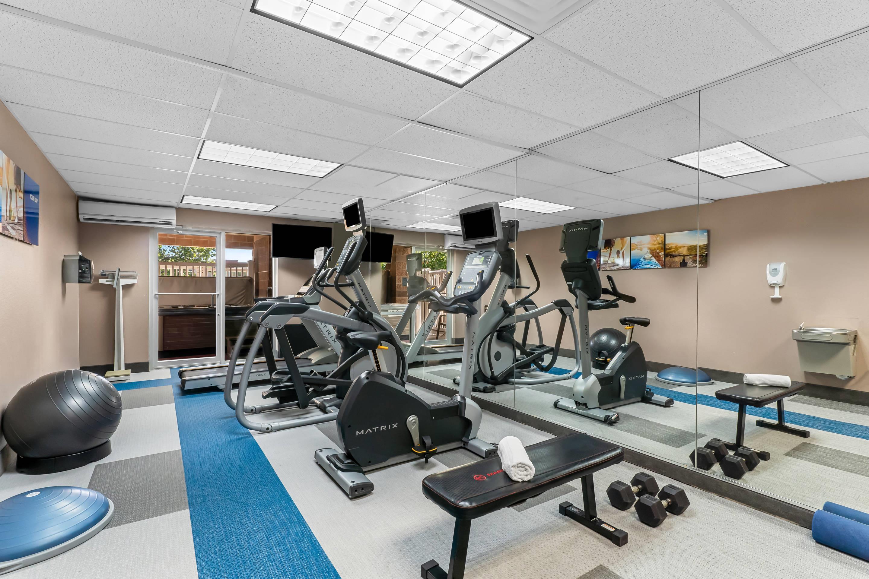 Fitness center | Comfort Inn & Suites Boulder
