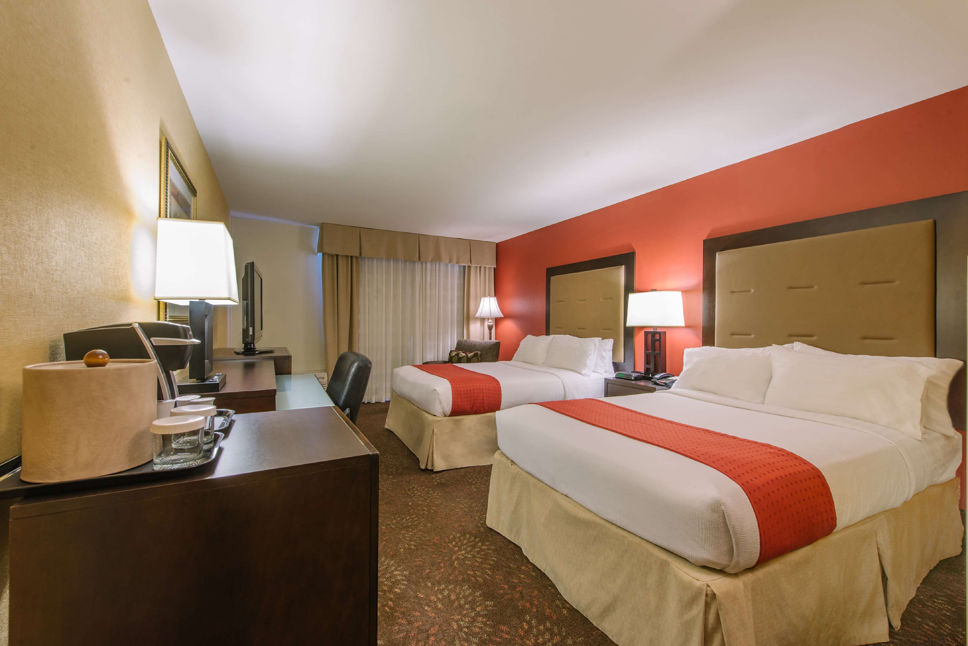 Hotel MTK Mount Kisco Room Type - 2 DBLS MOB HEAR ACC TUB