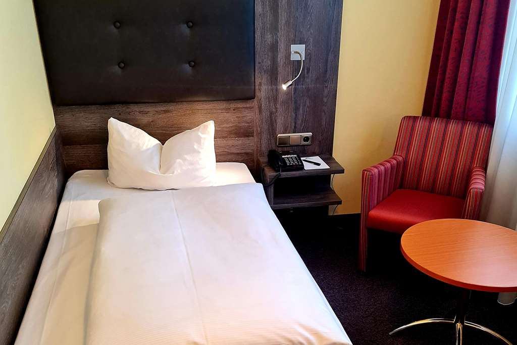 Best Western Hotel Augusta - Tap to explore photos
