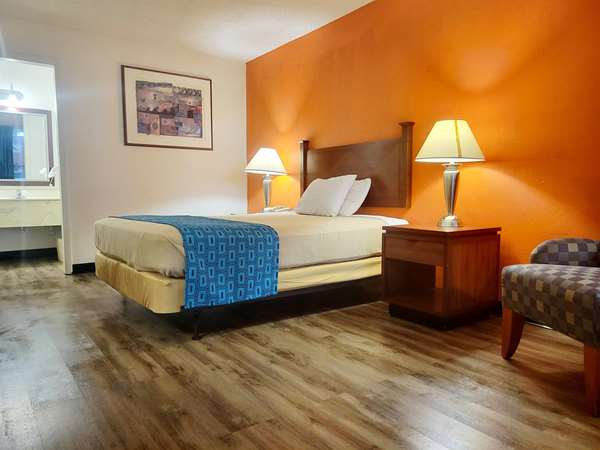  - Howard Johnson Hotel Hannibal