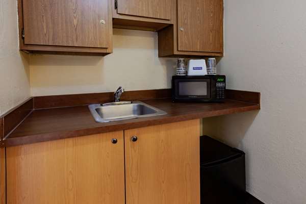  - Travelodge Monroe - I-75, Exit 15