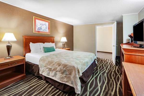  - Travelodge Monroe - I-75, Exit 15