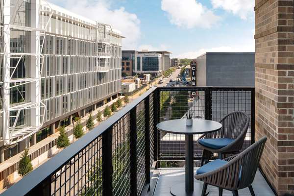  - Origin Hotel Central Austin - I-35, Exit 237 A&B