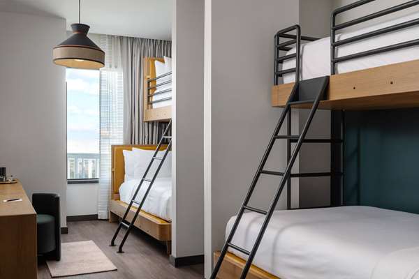  - Origin Hotel Central Austin - I-35, Exit 237 A&B