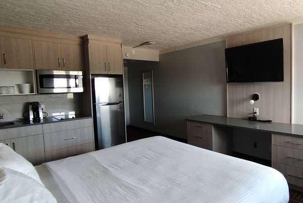  - Wyndham Garden Hotel Medicine Hat