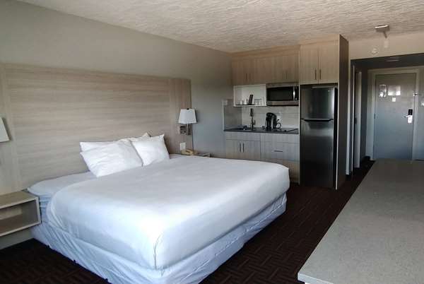  - Wyndham Garden Hotel Medicine Hat