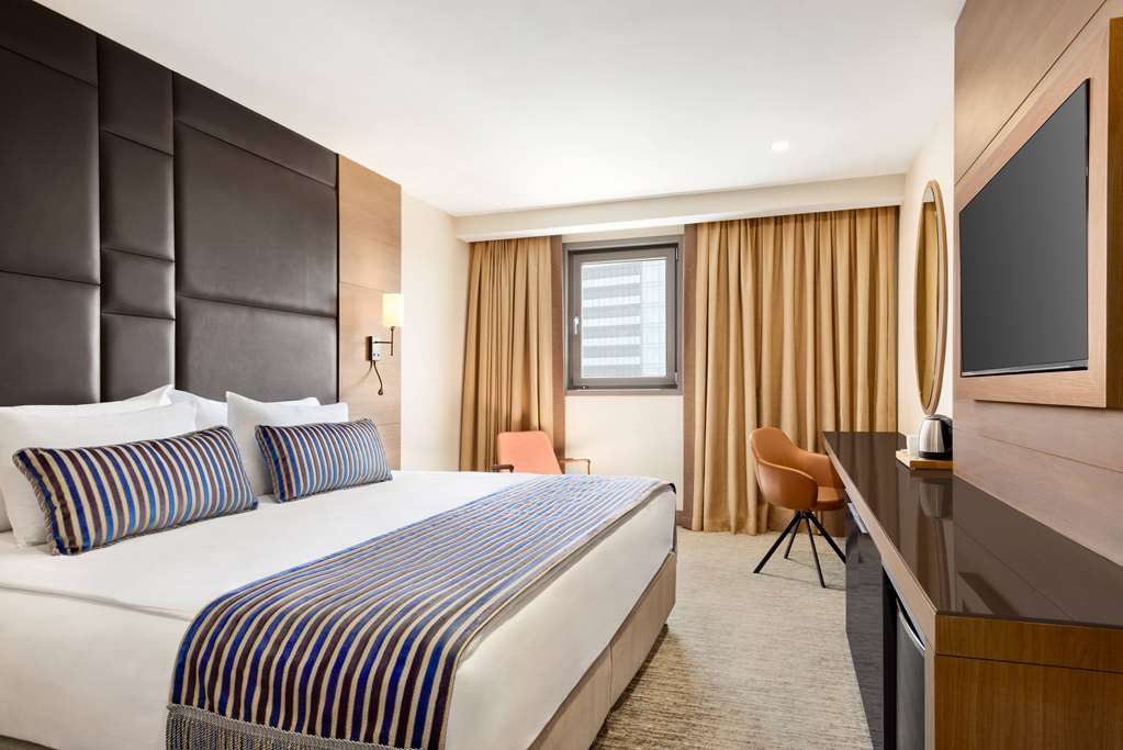 TRYP By Wyndham Istanbul Sisli Hotel Room Type - 1 King Bed, Premium Suite with Sofa, Non-Smoking TRYP By Wyndham Istanbul Sisli Hotel Room Type - 1 King Bed, Premium Suite with Sofa, Non-Smoking