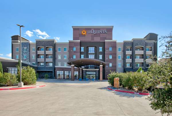 Exterior view - La Quinta Inn & Suites Southwest Lubbock