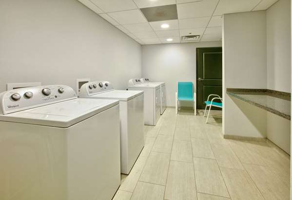  - La Quinta Inn & Suites Southwest Lubbock