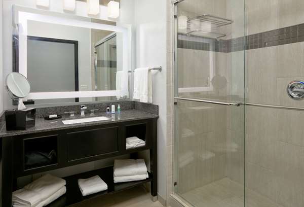  - La Quinta Inn & Suites Southwest Lubbock