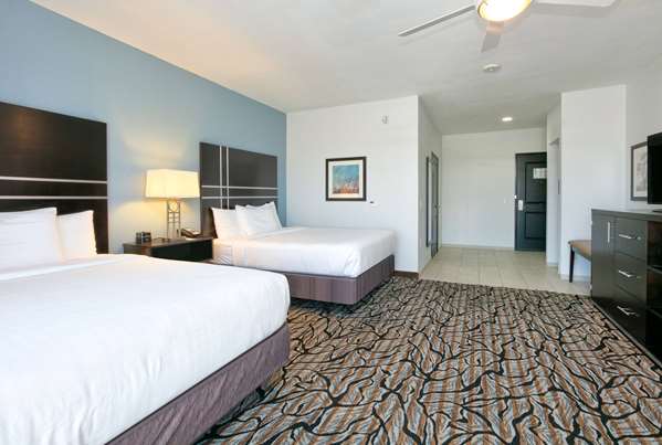  - La Quinta Inn & Suites Southwest Lubbock