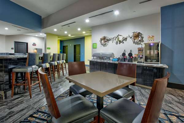  - La Quinta Inn & Suites Southwest Lubbock