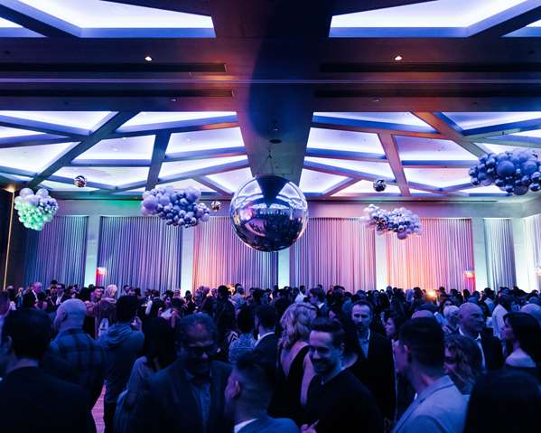  - Paradox Hotel West End Vancouver