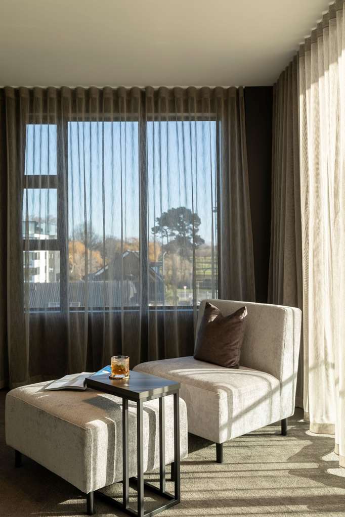 THE MAYFAIR-guestroom-Guest Room,Suite,On-Site.jpg