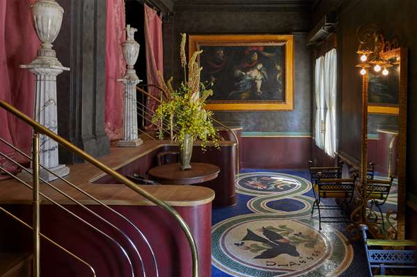  - Hotel Ulysses Mount Vernon Baltimore - I-83, Exit 3