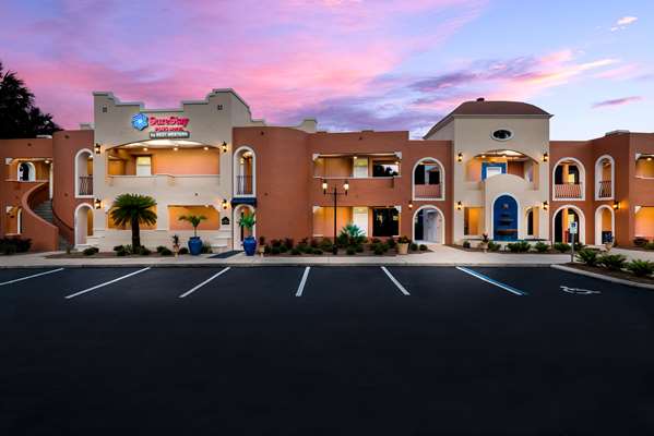 Exterior view - SureStay Plus Hotel by Best Western The Villages Lady Lake