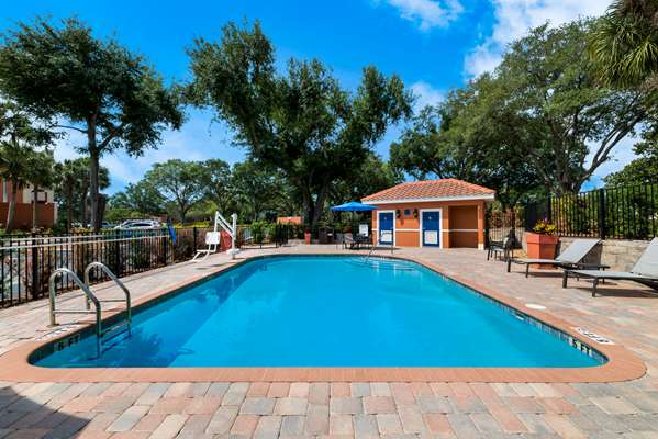Pool - SureStay Plus Hotel by Best Western The Villages Lady Lake