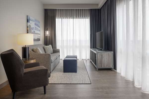  - Embassy Suites Bowling Green