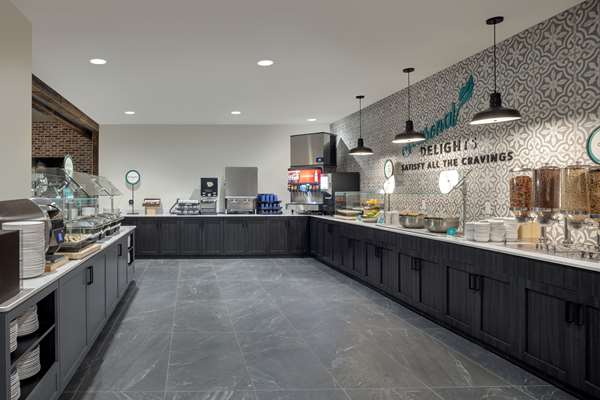 Amenities - Embassy Suites Bowling Green