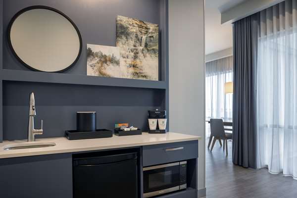  - Embassy Suites Bowling Green