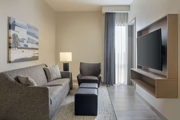  - Embassy Suites Bowling Green