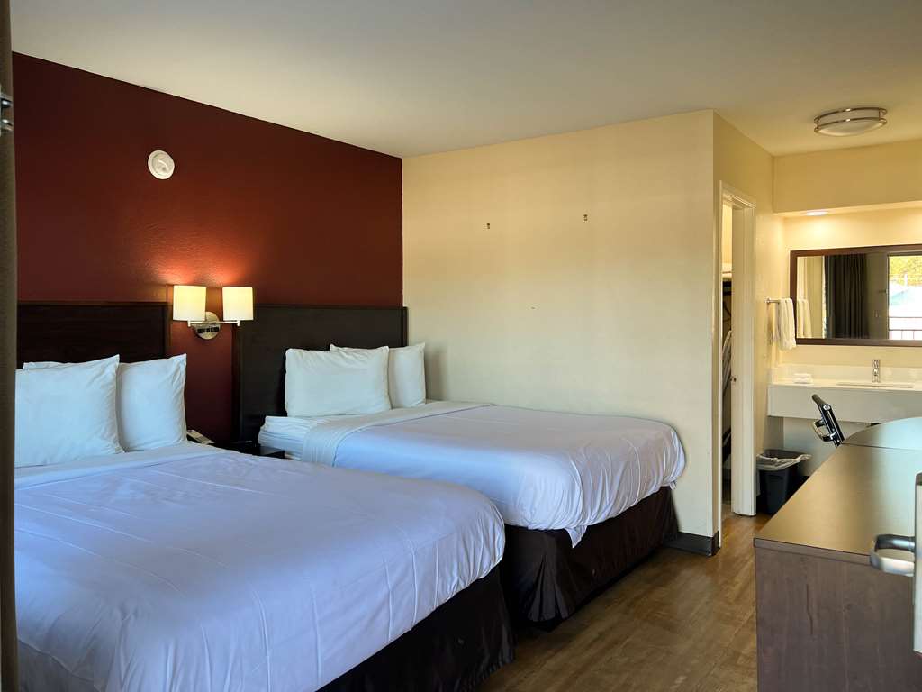 MOTEL 6 HATTIESBURG MS-guestroom-Guest Room,On-Site.jpg