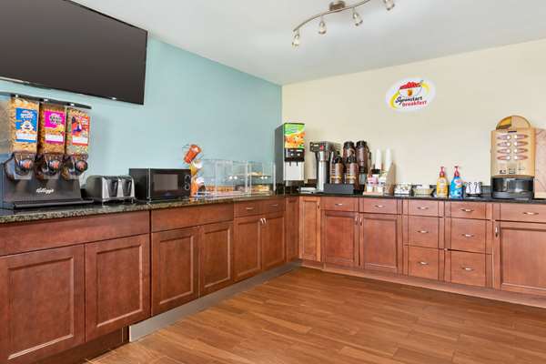  - Super 8 Motel Findlay - I-75, Exit 159