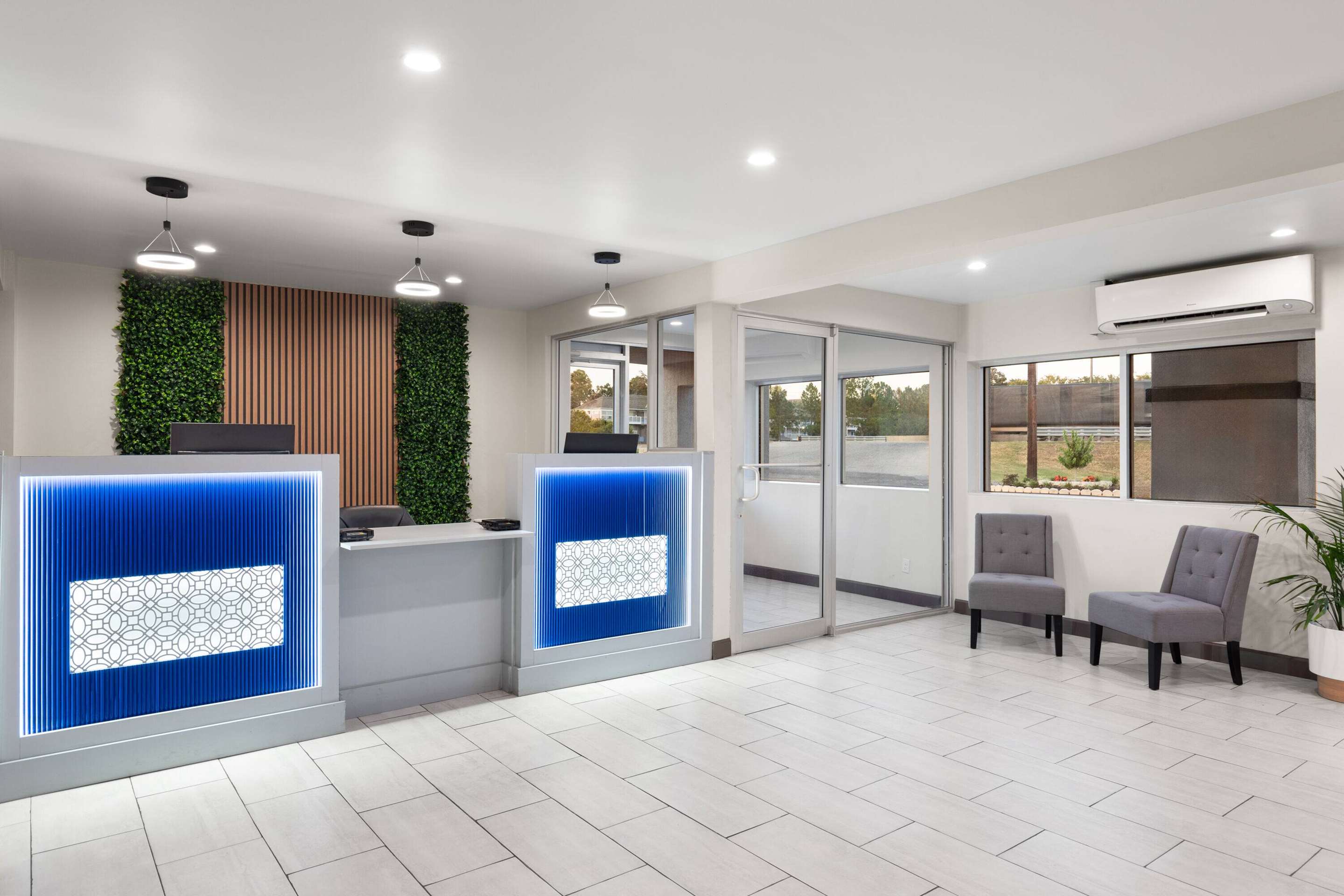Lobby | Baymont by Wyndham Dothan