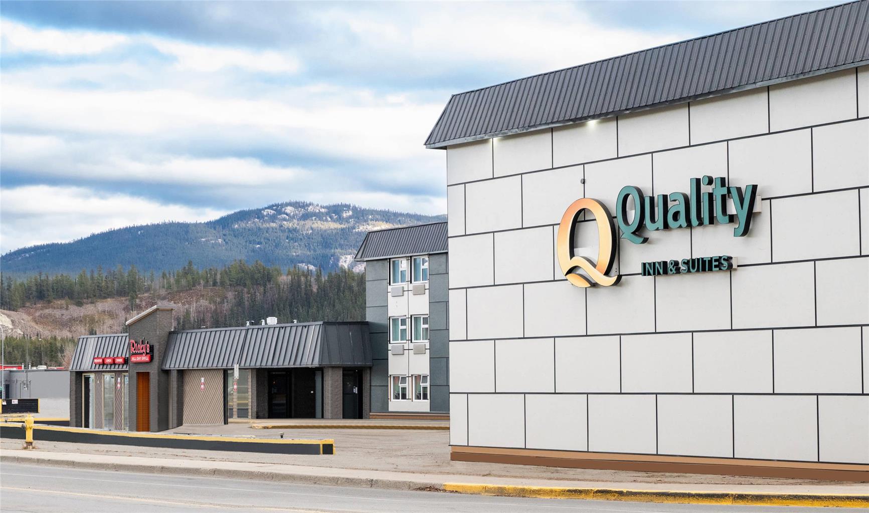 Quality Inn and Suites Whitehorse