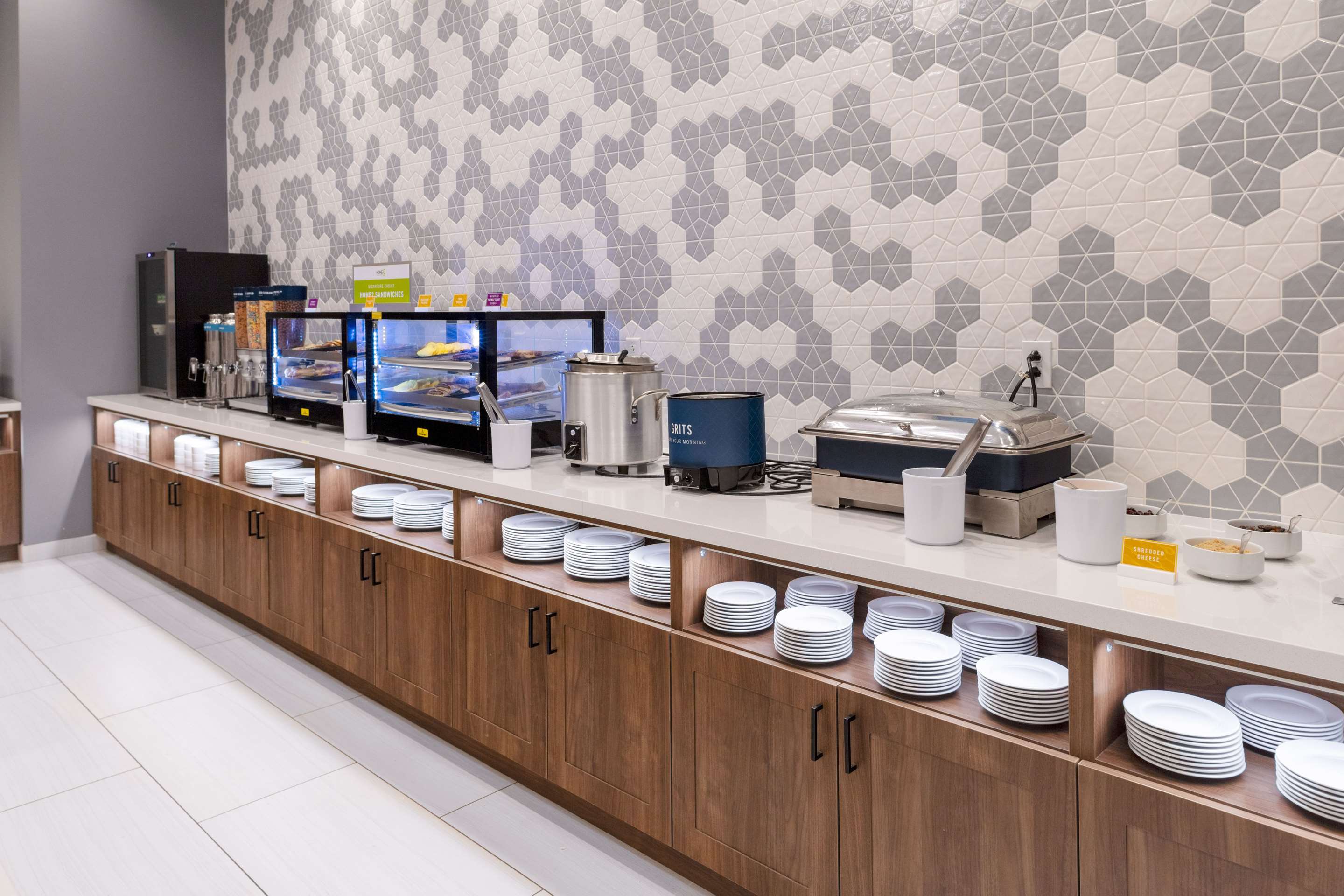 Breakfast Area | Home2 Suites by Hilton St. Louis Downtown