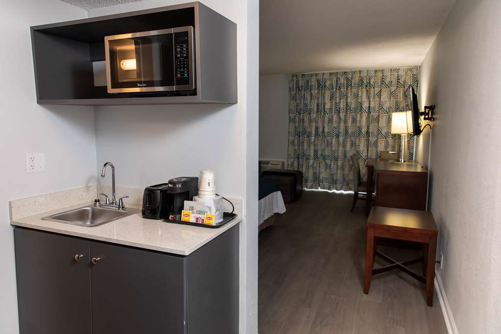 STUDIO 6 OCALA, FL-guestroom-Guest Room,Suite,On-Site.jpg