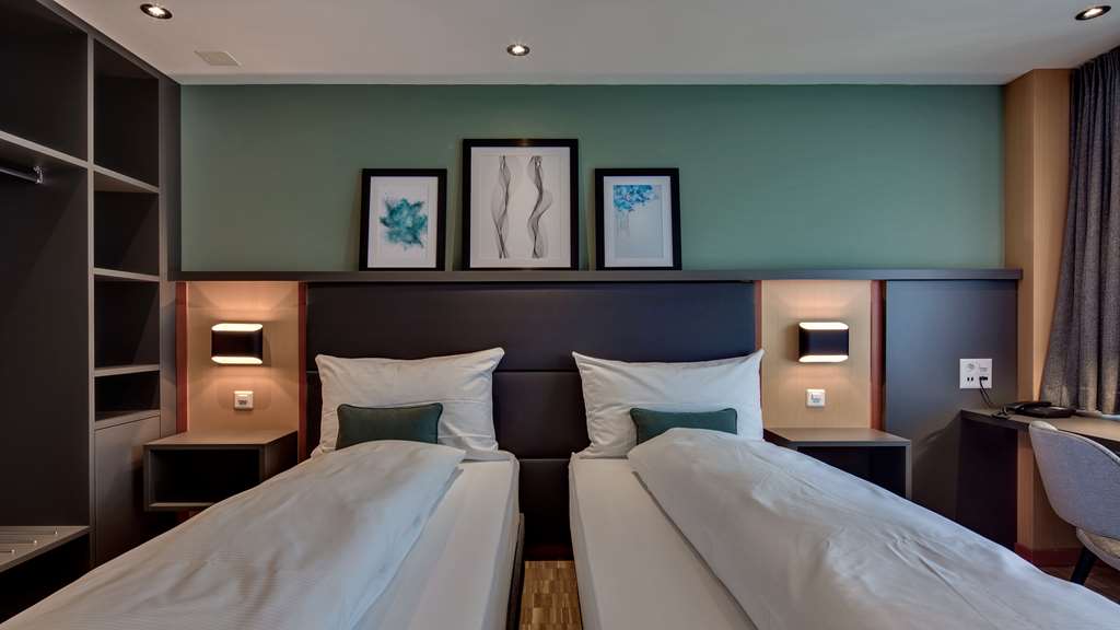 HOTEL CONFERENCE SEMPACHERSEE-guestroom-Guest Room,Bed,Bedding,On-Site.jpg