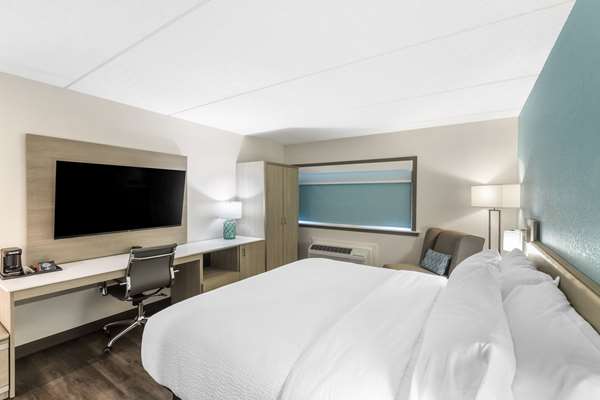  - Harborview Hotel Port Washington