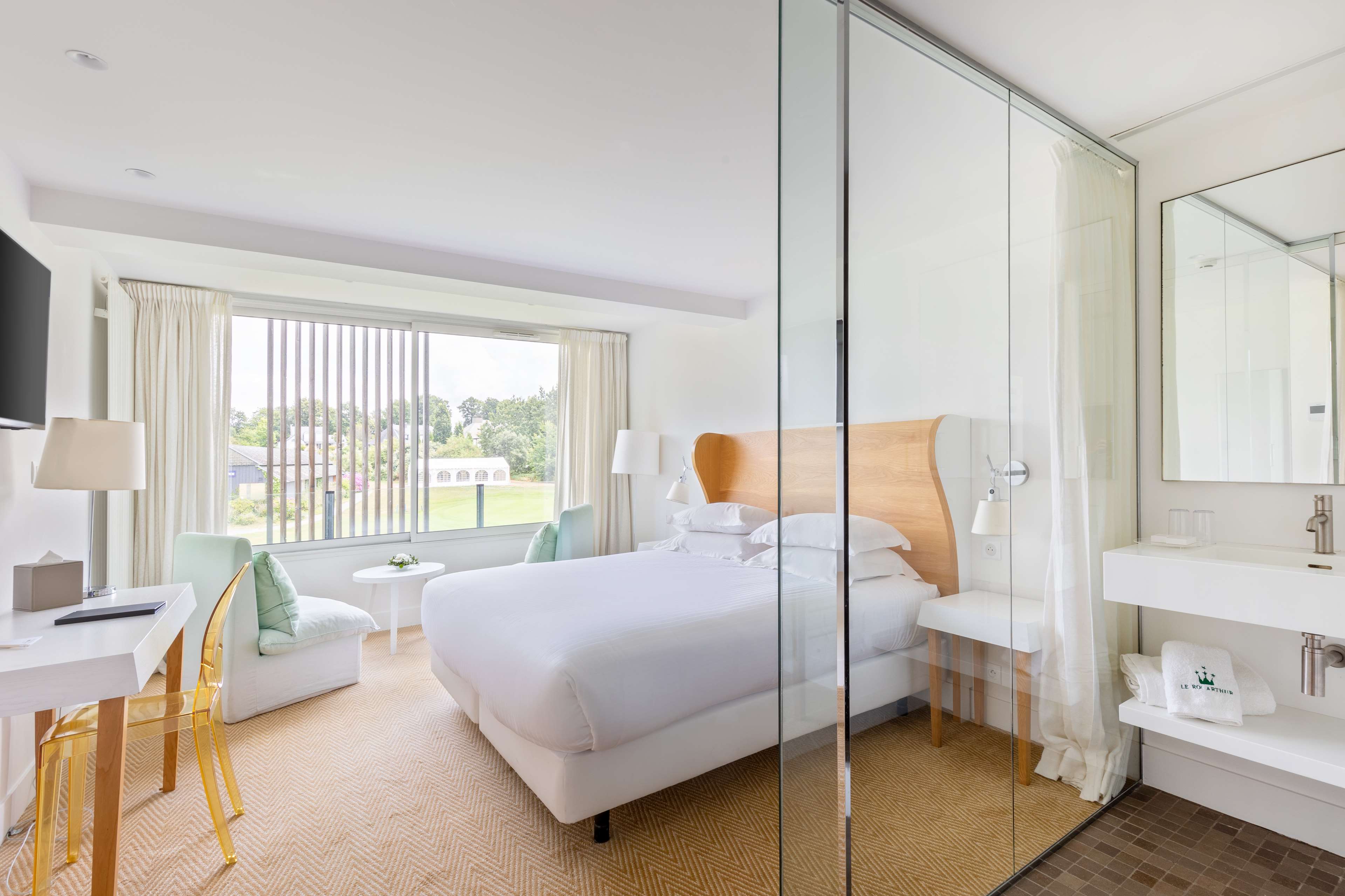 Best Western Plus Le Roi Arthur Hotel et Spa - Tap to explore photos