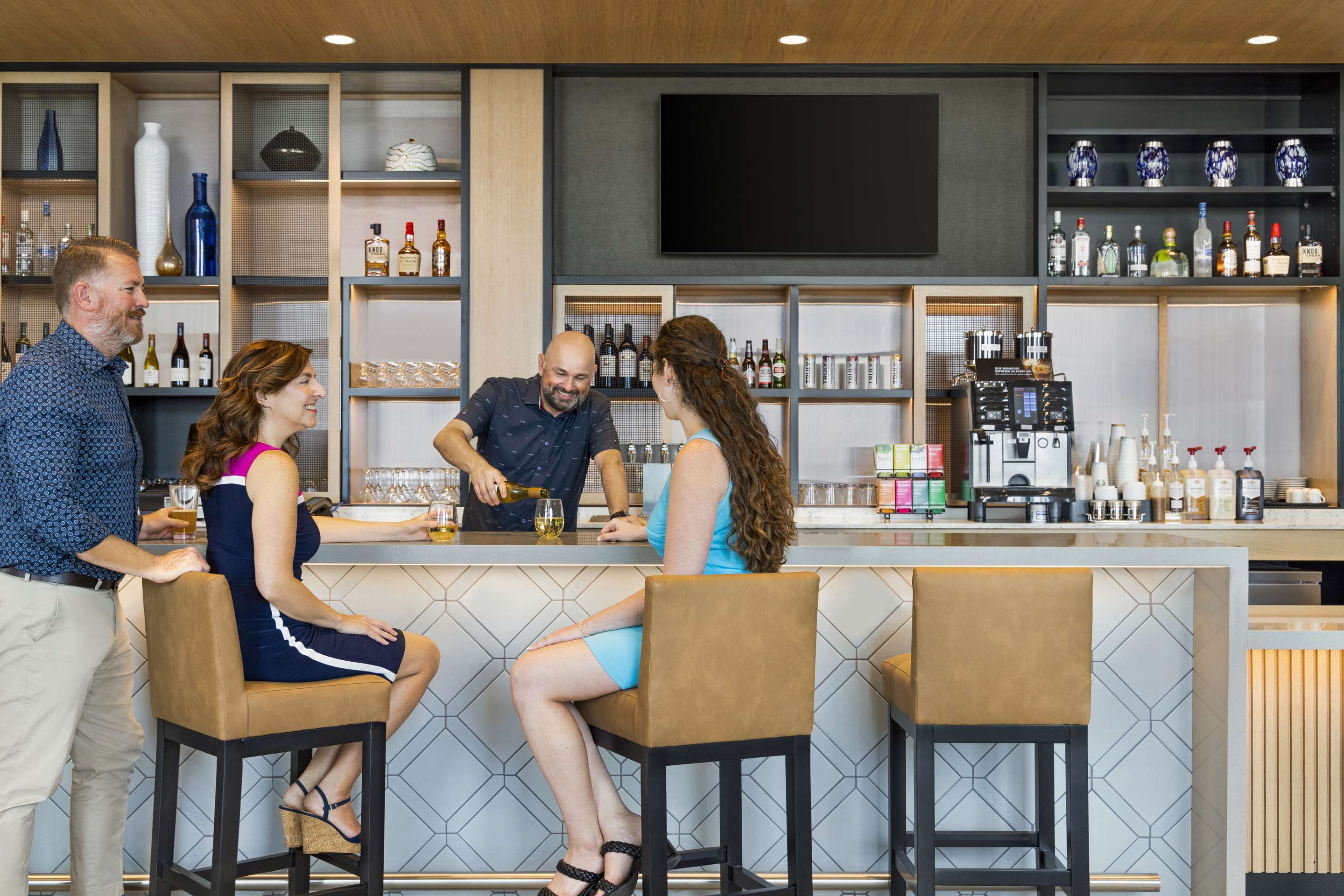 Bar Lounge | Marriott Virginia Beach Oceanfront Resort