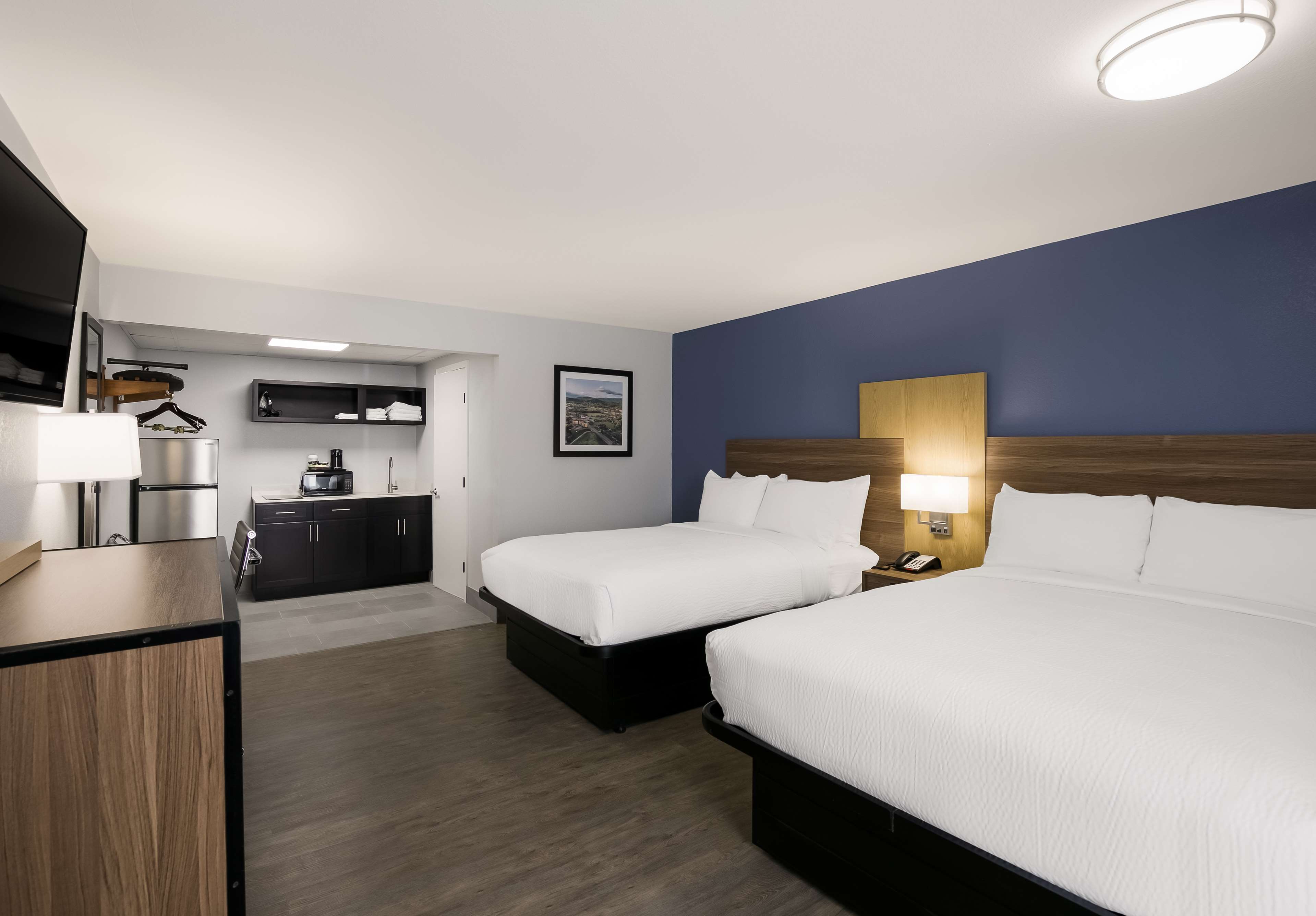 Surestay Plus By Best Western Pigeon Forge - Tap to explore photos