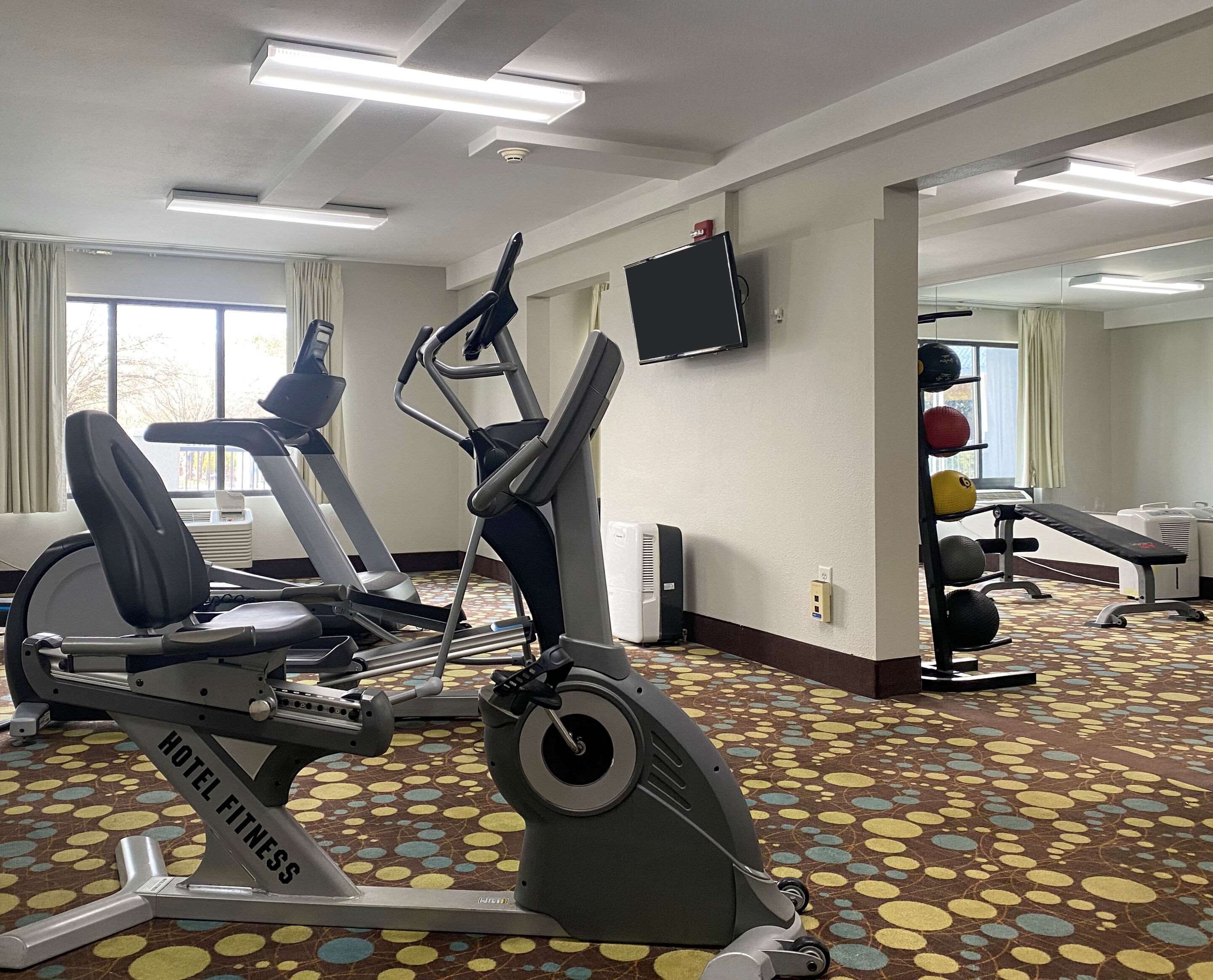 Fitness center | Hickory Inn