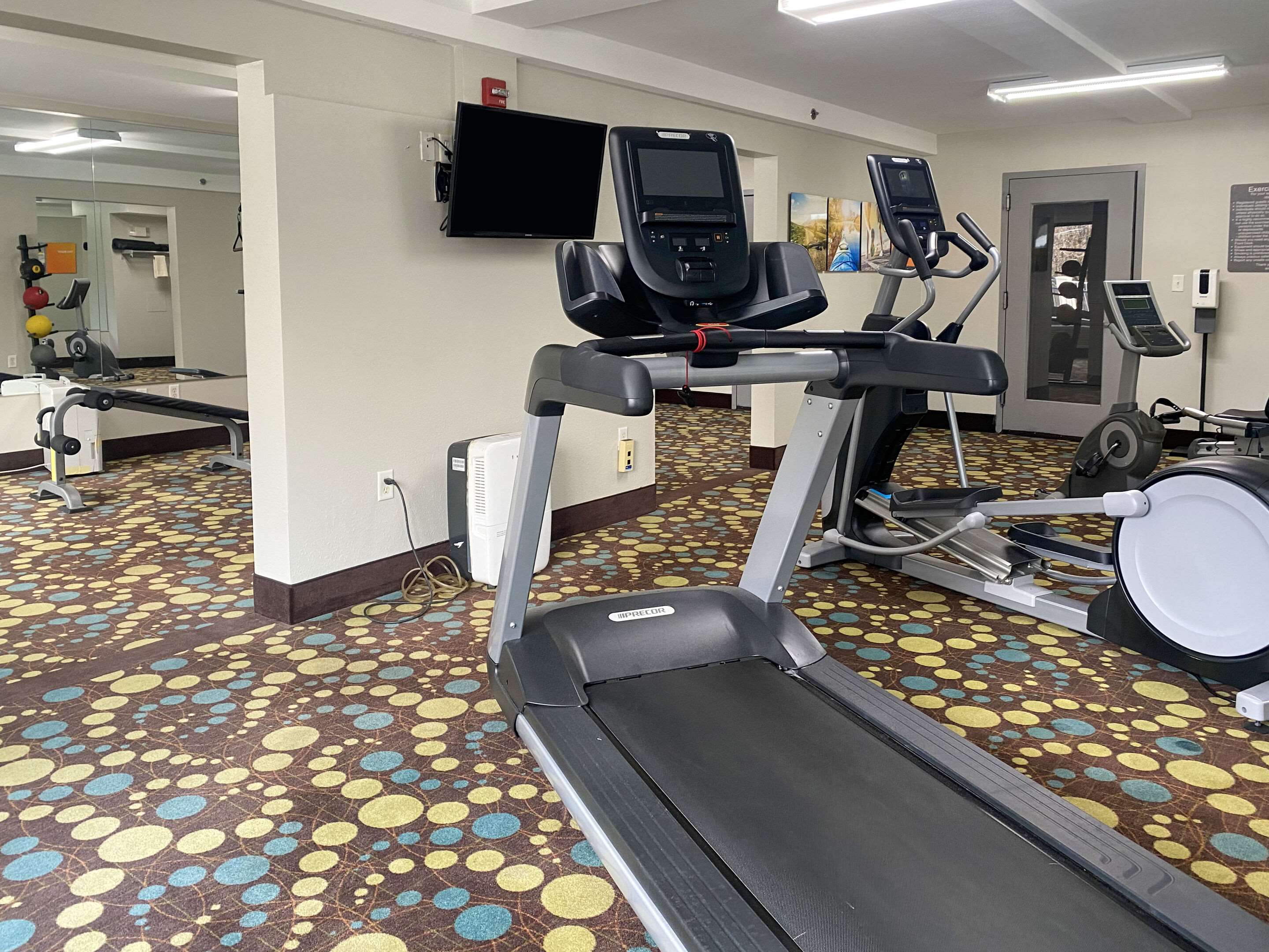 Fitness center | Hickory Inn
