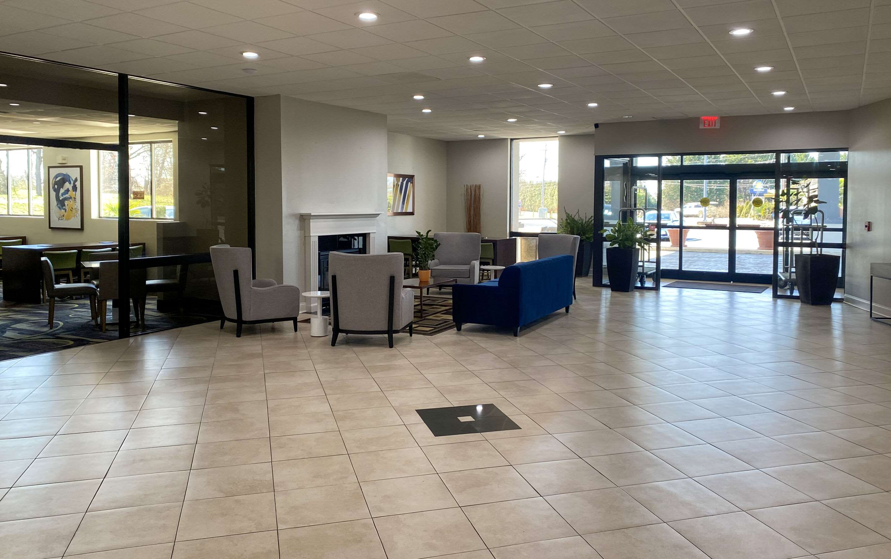 Hotel lobby | Hickory Inn