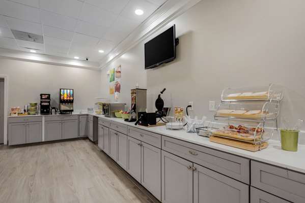 Amenities - Quality Inn New Hartford