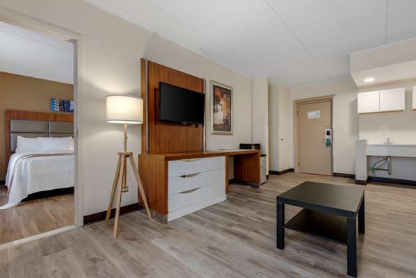 Suite - Quality Inn New Hartford