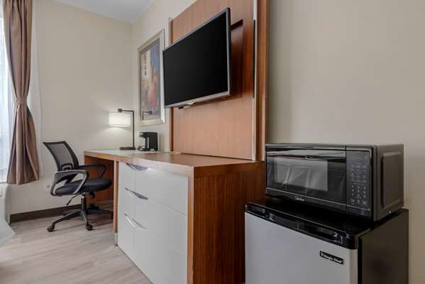  - Quality Inn New Hartford