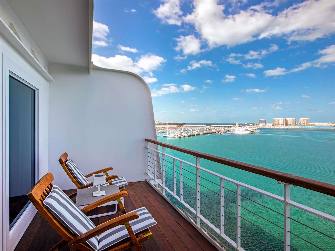 Queen Elizabeth 2 Floating Hotel