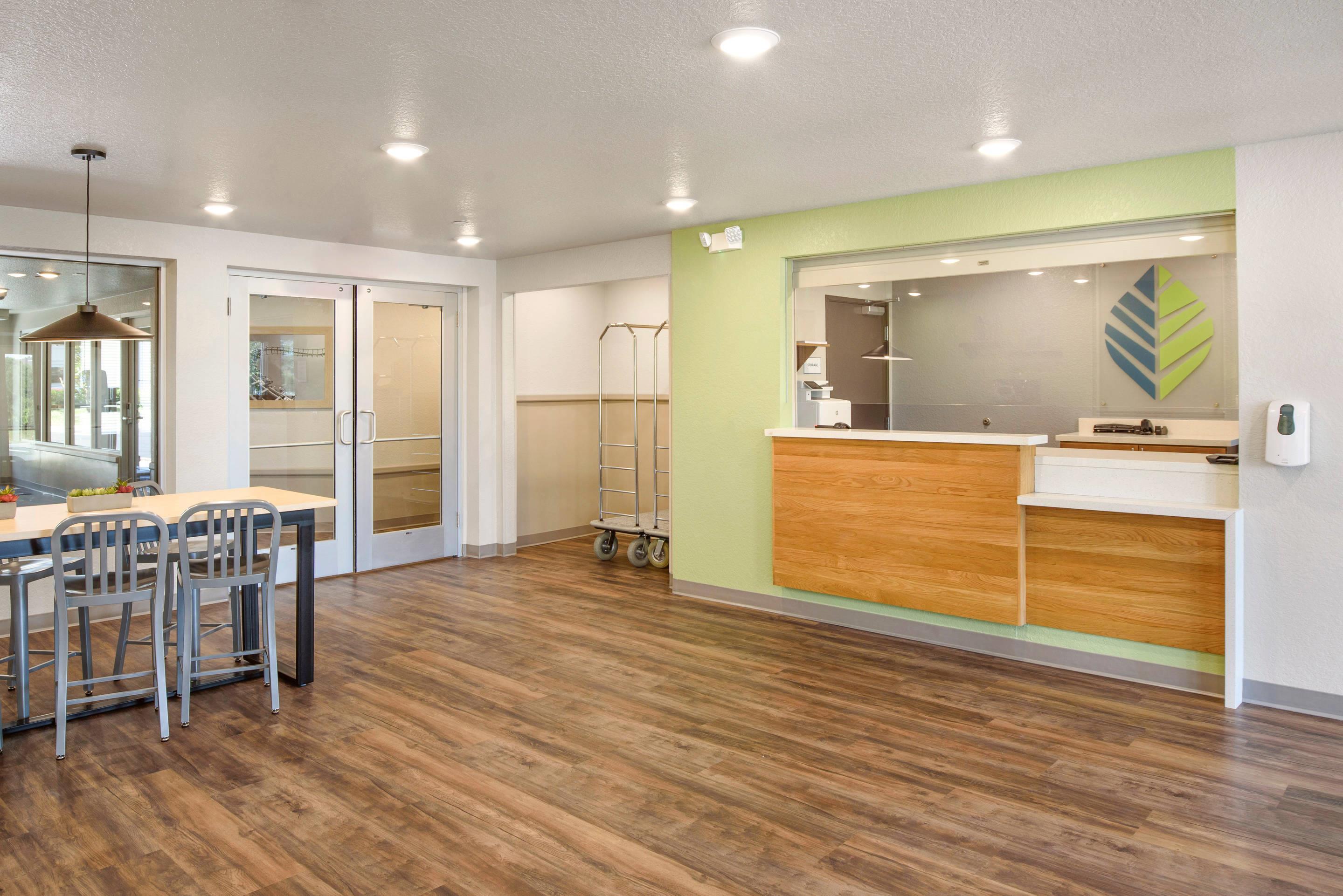 Hotel lobby | WoodSpring Suites Orlando I-4 & Convention Center
