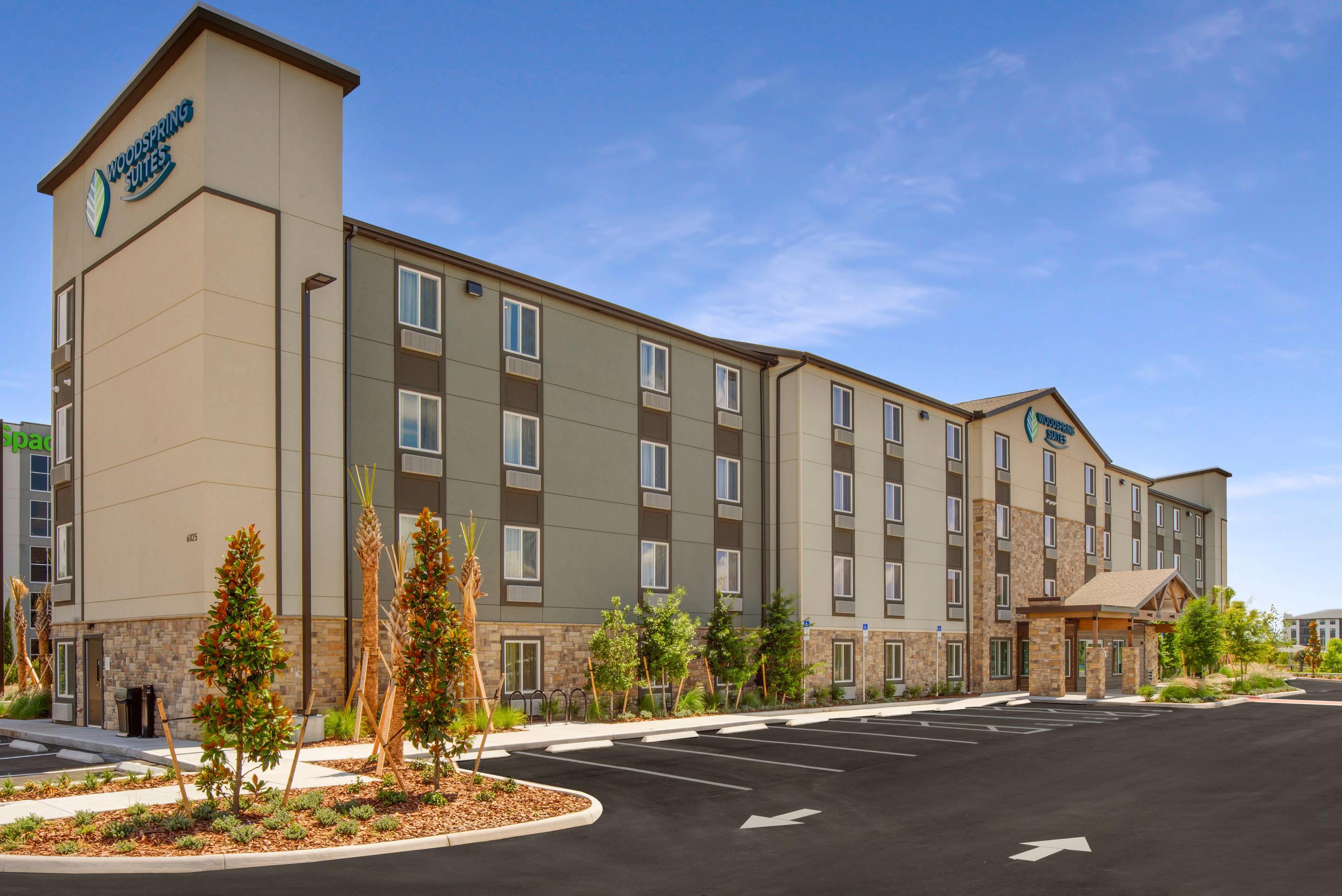 Hotel exterior | WoodSpring Suites Orlando I-4 & Convention Center