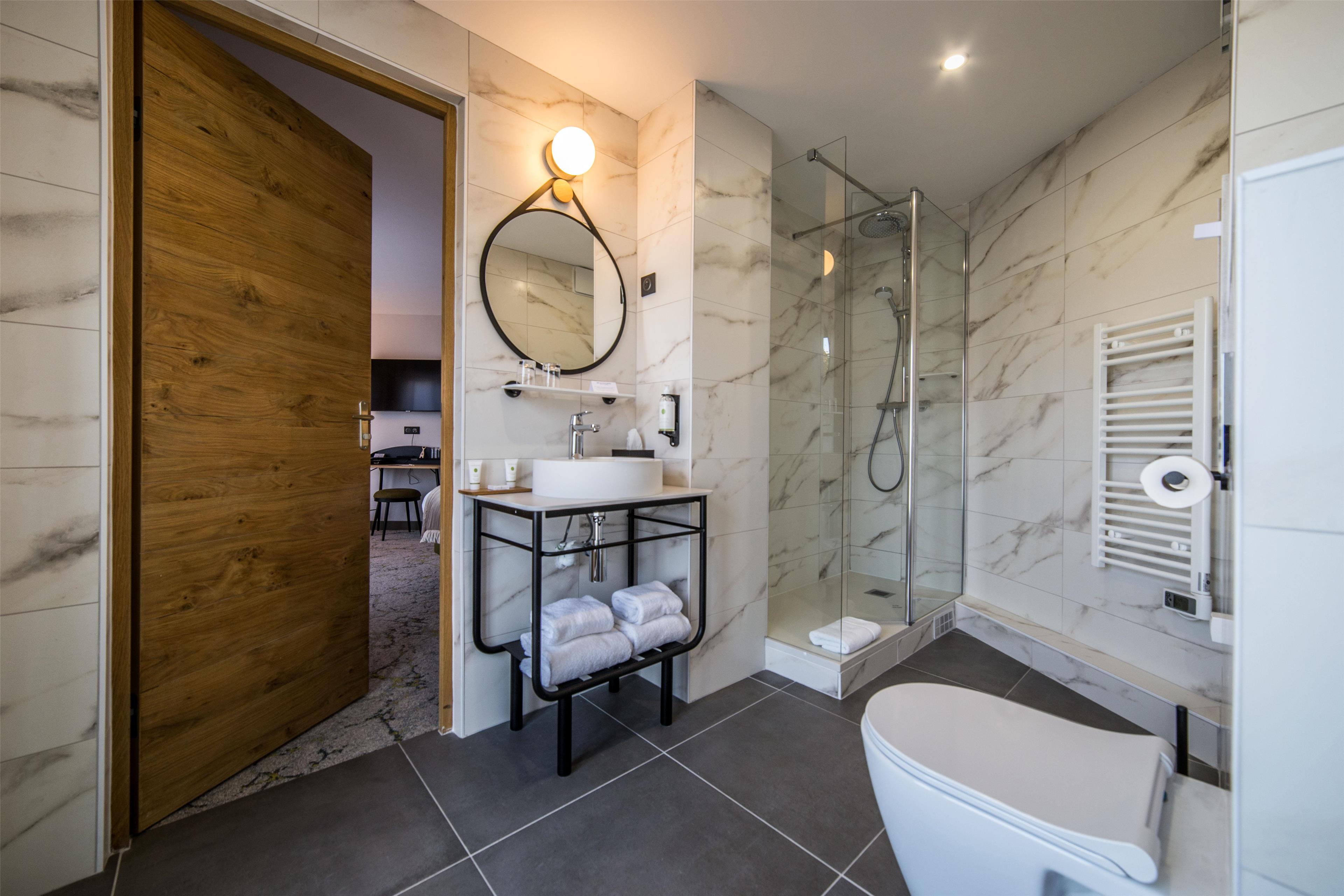 Best Western Le Relais du Vigneron Room Type - 1 King Bed, Non-Smoking, Studio, Kitchenette, Lounge Area, Espresso Machine Best Western Le Relais du Vigneron Room Type - 1 King Bed, Non-Smoking, Studio, Kitchenette, Lounge Area, Espresso Machine