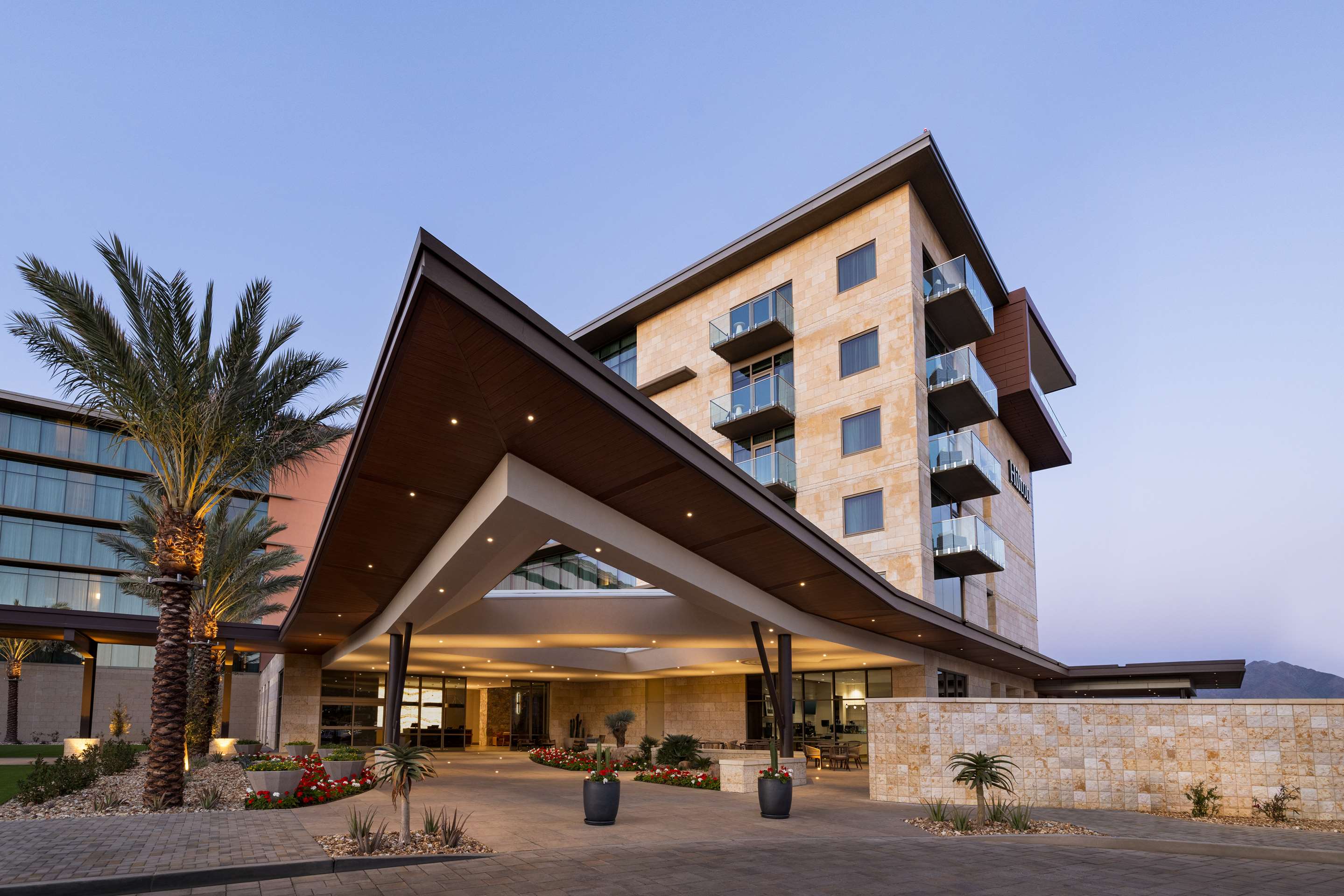 Exterior | Hilton North Scottsdale At Cavasson