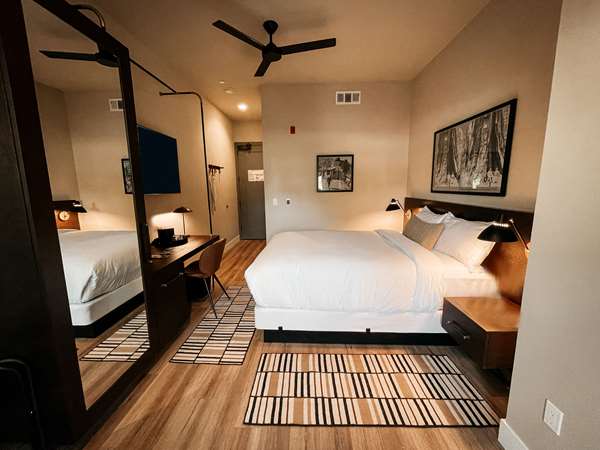  - Gateway Hotel & Golf Bungalows Copperopolis